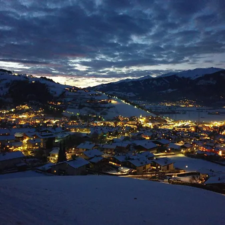 Lasch In Adler Including The Zell Am Summer Card 公寓