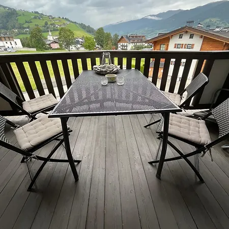 Lasch In Adler Including The Zell Am Summer Card 公寓